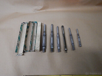 prodám vybavení dílny - 5