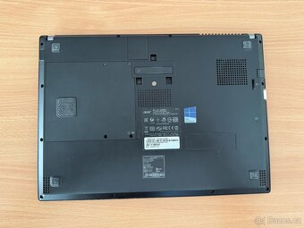 Acer TravelMate P645-S (12 GB RAM a 500 GB SSD) - 5