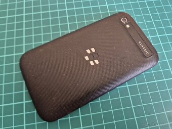 Blackberry classic - 5