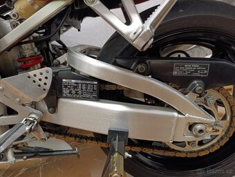 Honda CBR 900RR Fireblade - 5