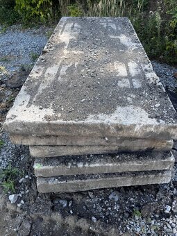 Betonové panely – 15 × 130 × 300 cm - 71ks - 5