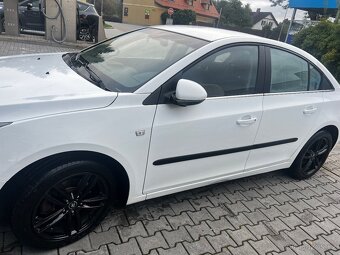 Chevrolet Cruze 2.0 - 5