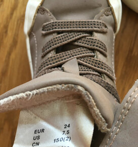 Hnědé kotníčkové boty vel. 24 - 5