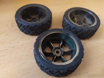 Různá kola na RC modely 1:10 - 5