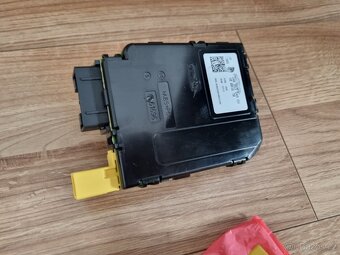 PODVOLANTOVA RIADIACA JEDNOTKA multifunkcny volant tempomat - 5