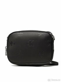 Calvin Klein Jeans-NOVÁ kabelka SLEEK CAMERA BAG černá-999,- - 5