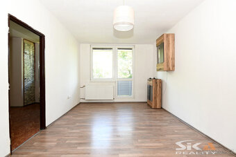 prodej bytu 3+1 s lodžií, 66 m2 + 7 m2 - Černčice - 5