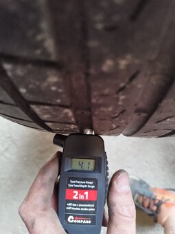Letní pneu 215/55 R17 - 5