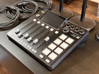 Rode Caster PRO II + 3x Rode PodMic + 3x XLR AdamHall 3x DS1 - 5