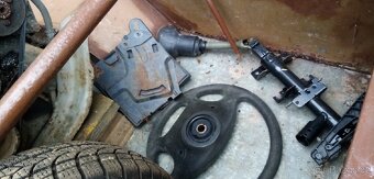 PRODÁM DÍLY NA RENAULT CLIO I - 5