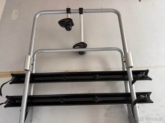 Nosič kol na zadní dveře Thule - 5