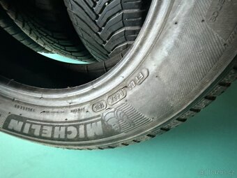 prodám zimní 195/60/15 Semperit a Michelin - 5