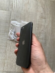 iPhone SE 2020 64 GB - 5