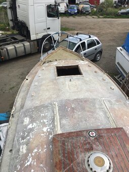 Ploutvokýlová Plachetnice Eurocruiser 7,5 m - 5