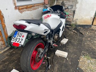 Kawasaki zx9r V Rezervaci do Soboty 7.6 - 5