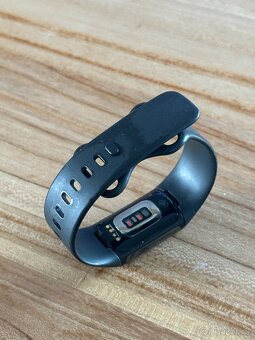 Chytrý náramek Fitbit Charge 6 černý 2 - 5