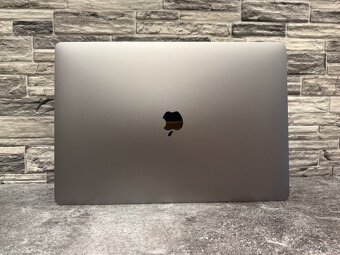 MacBook Pro 16" 2019 i7 / 16GB / 500GB / Pro 5300M - 5