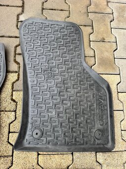 Gumové koberce Octavia 3 combi originál - 5