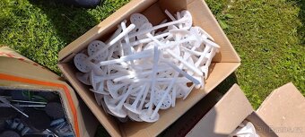 zaslepky a hmoždinky zateplení - 5