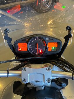 Suzuki gsr 600 - 5