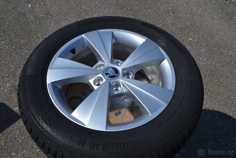 Škoda Octavia IV -NOVÁ zimní orig.Alu sada-205/60R16 - 5