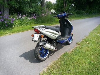 Pěkný spolehlivý skútr 2T 50 ccm - 5