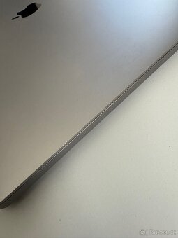 MacBook Pro 2019 16" - 2.4 GHz, 8TB SSD, 64GB Ram, 8GB VRAM - 5