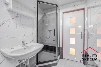 Pronájem nového bytu 1+kk, 28 m2 s parkováním a zahradou, Sk - 5