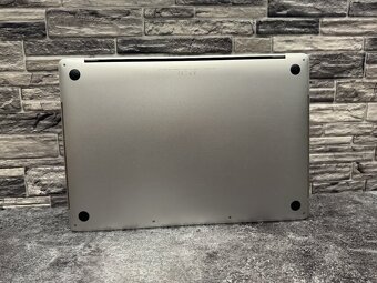 CTO MacBook Pro 15" 2017 i7 / 16GB / 500GB / Pro 555 - 5