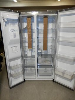 Americká lednice LG. - 5