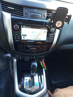 Nissan Navara np 300 - 5