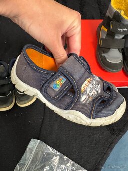 3 pary bot vel.27 - 5