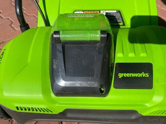 Greenworks akumulátorový vyčesávač - 5