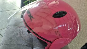 Dámská růžová helma na motorku - 5