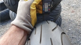 Michelin 120/65/17, DOT4413 - 5