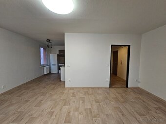 Pronájem bytu 3+1 s balkonem, Tyršova, Bělá pod Bezdězem - 5