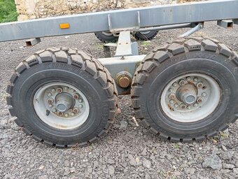 Prodám podvozek na lištu z kombajnu - 5