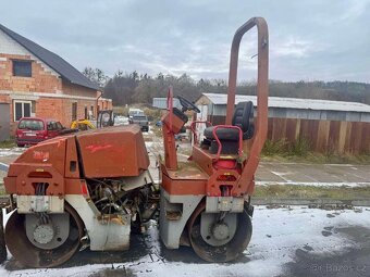 VIBRAČNÍ VÁLEC DYNAPAC - 5