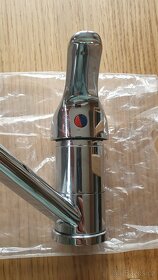 Nová kuchyňská dřezová stojánková baterie RAF-stříbrný chrom - 5