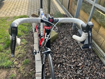 Silniční kolo Lapierre Sensium Carbon edice FDJ 56cm (L) Di2 - 5