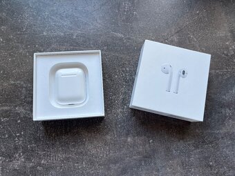 Apple AirPods 2. generace - 5