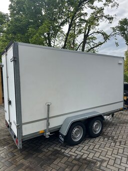 Skříňový přivěsný vozík 2000 kg bržděný - 5