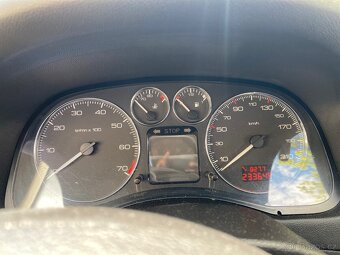 peugeot 307 1.6 80kw benzin 2006 rok - 5