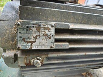 ELEKTROMOTOR 0.75/1.1kW 680/1410ot - 5