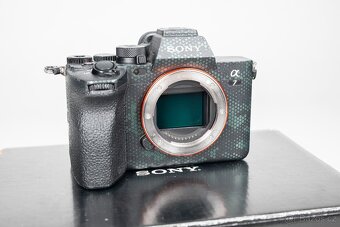 Sony a7IV - 5