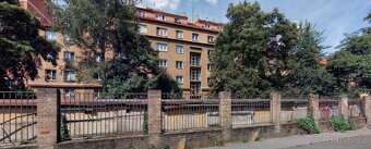 Pronájem garáže v ulici Na Mlejnku, Praha 4 Braník - 5