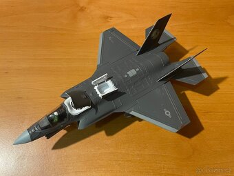 F35B LIGHTNING - model letadla 1:72 - 5