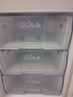 Lednice s mrazákem Beko - 5