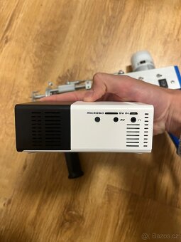 tufting gun + projektor + vsechny veci do startu - 5