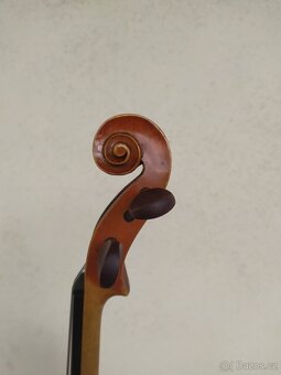 Housle - 5